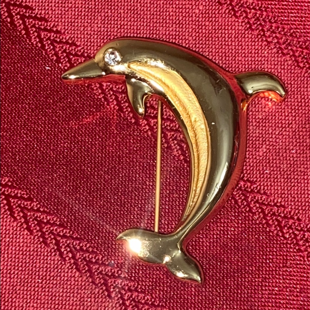 Vintage AAI Gold Tone Dolphin with Rhinestone Eye Broach